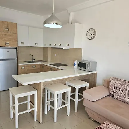 Poseidon Sea View ساراندا
